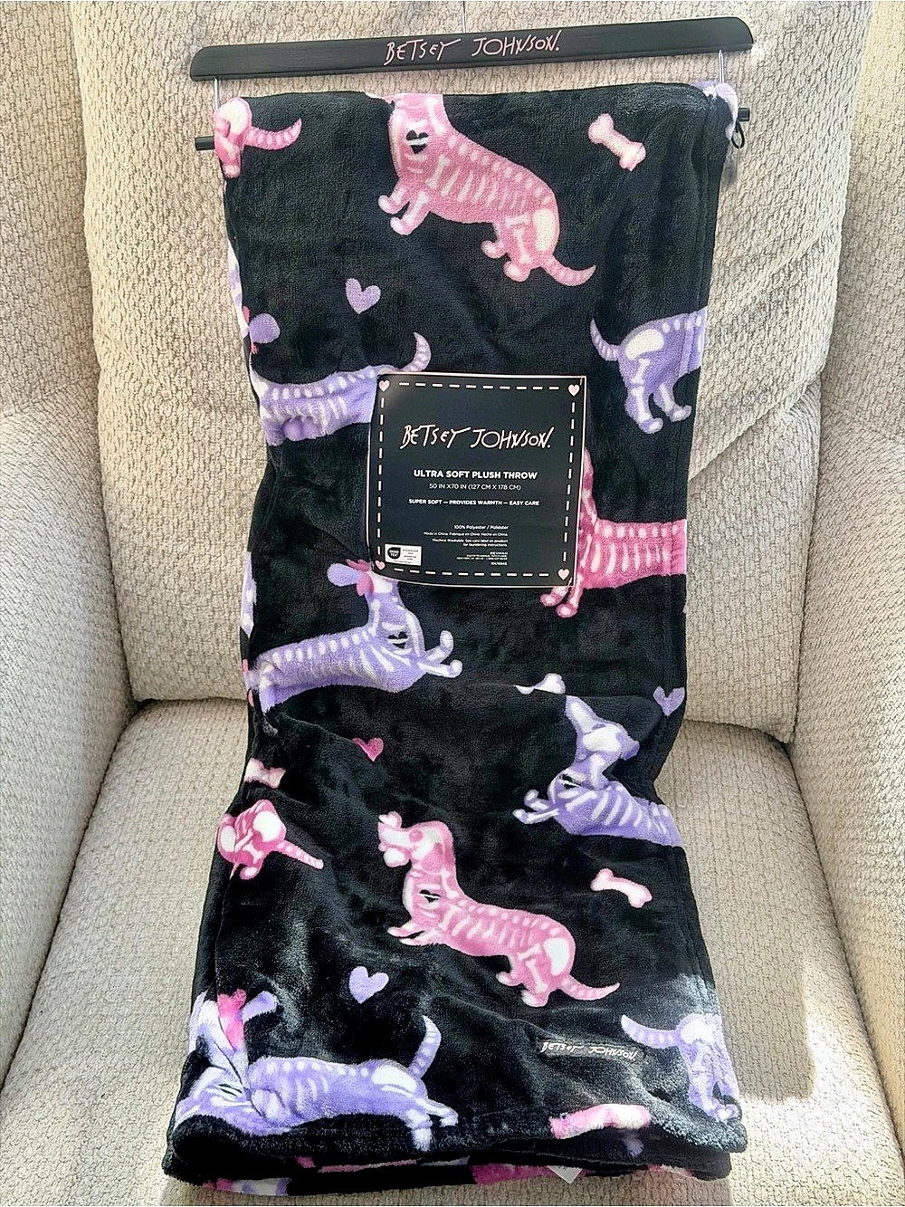 Betsey Johnson Halloween Dachshund Throw Blanket 50x70 Dog Skeleton Spider Black